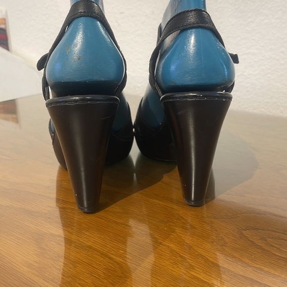 Born Black Leather Platform Sandals - Size 9 - Picture 6 of 12
